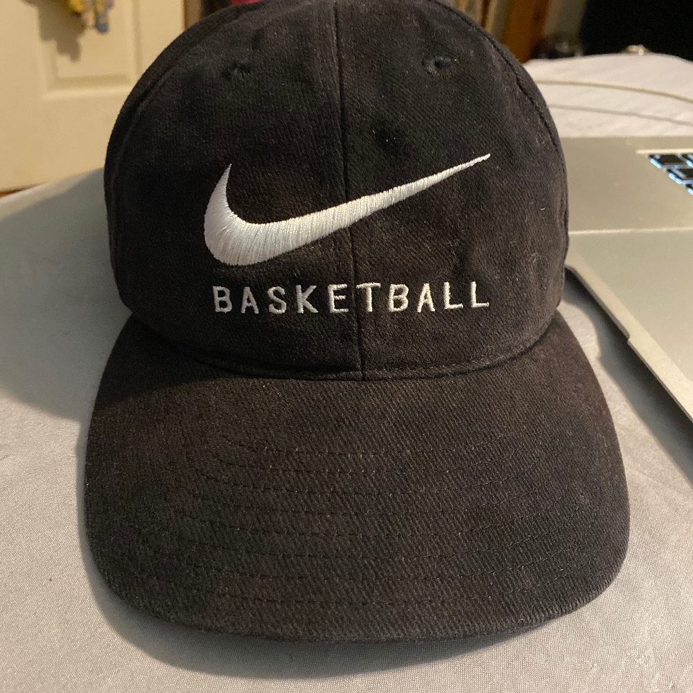 NIKE HAT